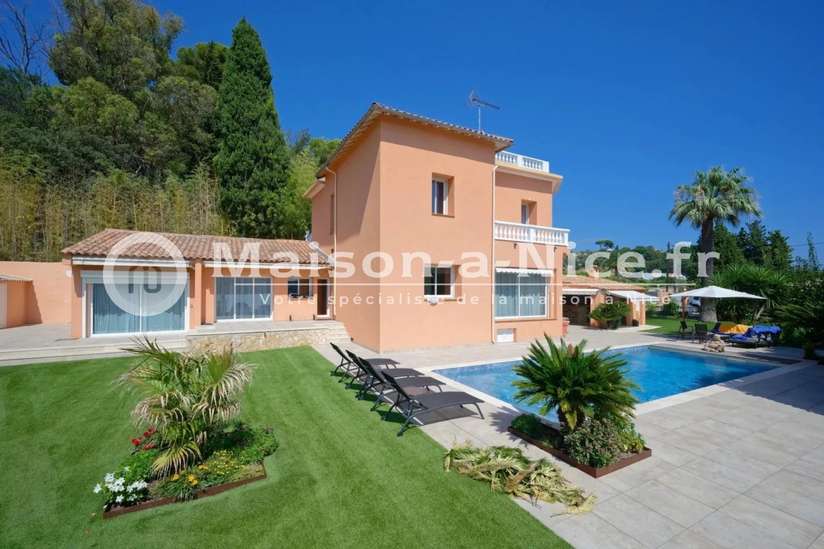 Maison 5 pièces 220 m² · à Nice · 220 m² · 2 100 000 €
